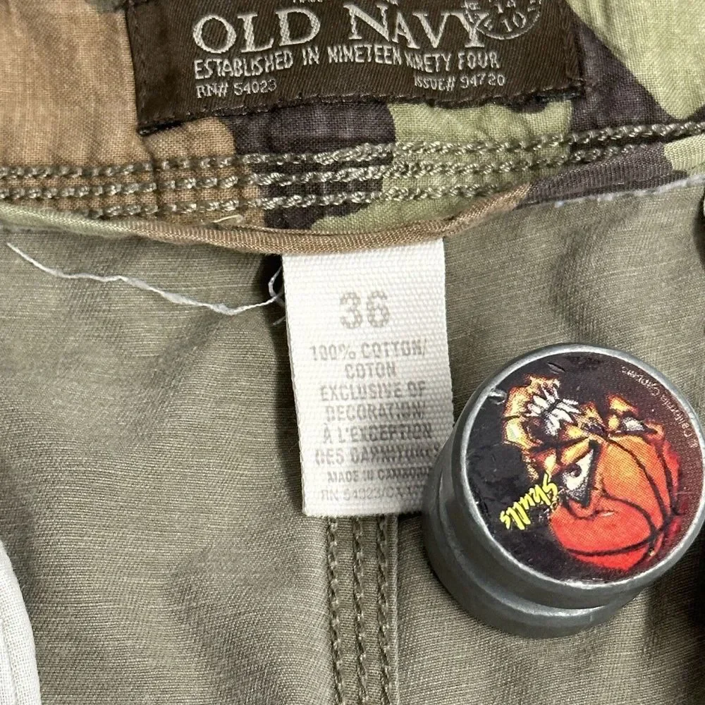 Vintage Y2K Old Navy Army Green Cargo Shorts Loose Men’s Size 36 - Picture 7 of 13